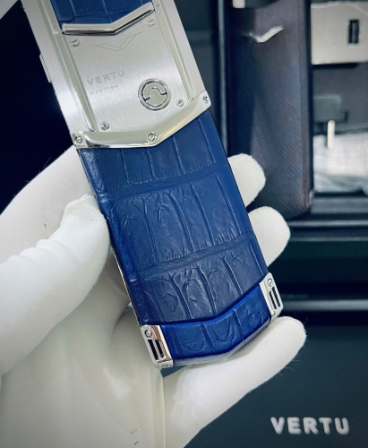 Vertu Signature S Steel Blue Aligator
